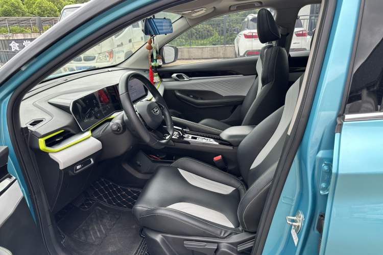 Used Geely Auto Coolray 2022 Bin Yue COOL 1.5TD DCT Hot Engine Edition Interior 2