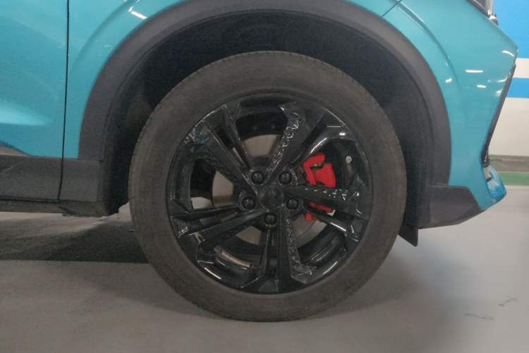 Used Geely Auto Coolray 2022 Bin Yue COOL 1.5TD DCT Ignite Edition Right Front Wheel Hub