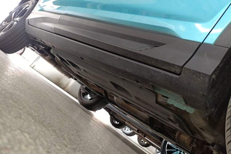 Used Geely Auto Coolray 2022 Bin Yue COOL 1.5TD DCT Ignite Edition Right Side Sill