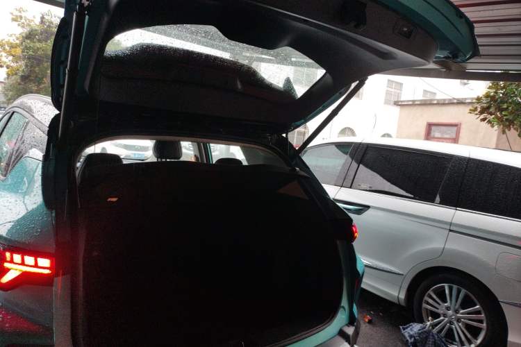 Used Geely Auto Coolray 2022 Bin Yue COOL 1.5TD DCT Ignite Edition Trunk