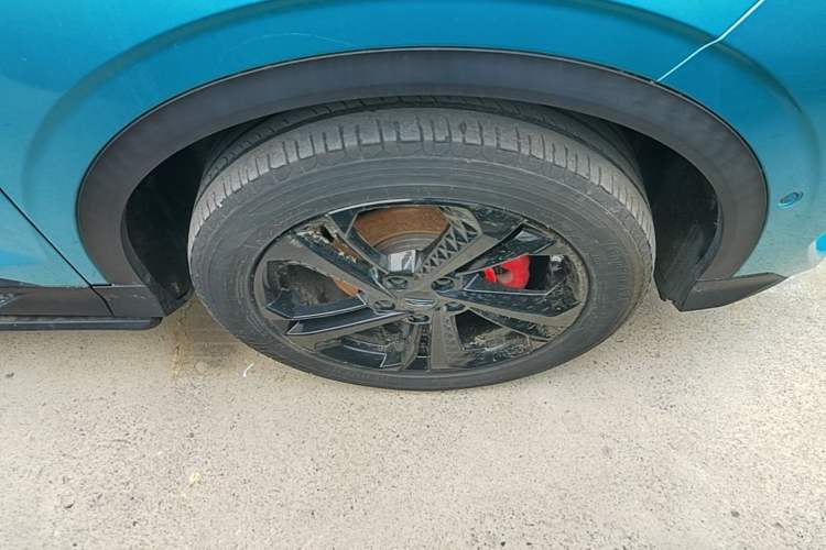 Used Geely Auto Coolray 2022 Bin Yue COOL 1.5TD DCT Battle Edition Right Front Wheel Hub
