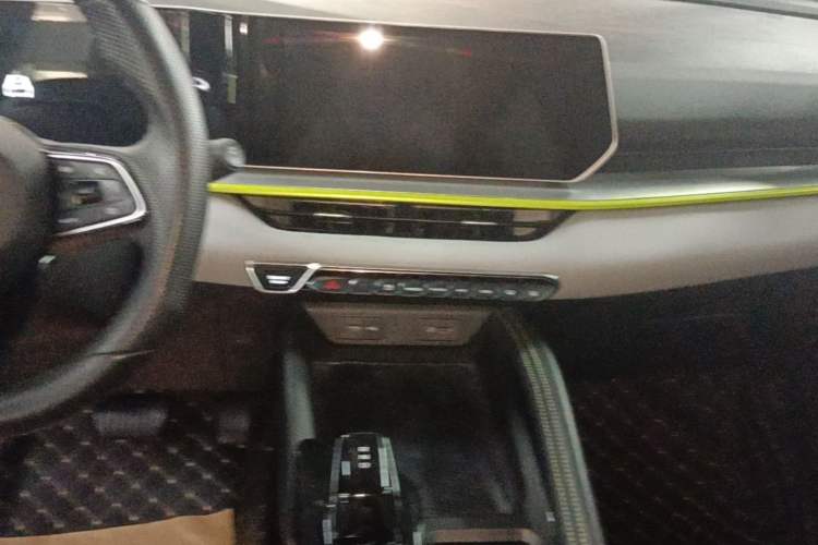 Used Geely Auto Coolray 2022 Bin Yue COOL 1.5TD DCT Hot Engine Edition Audio And AC Panel