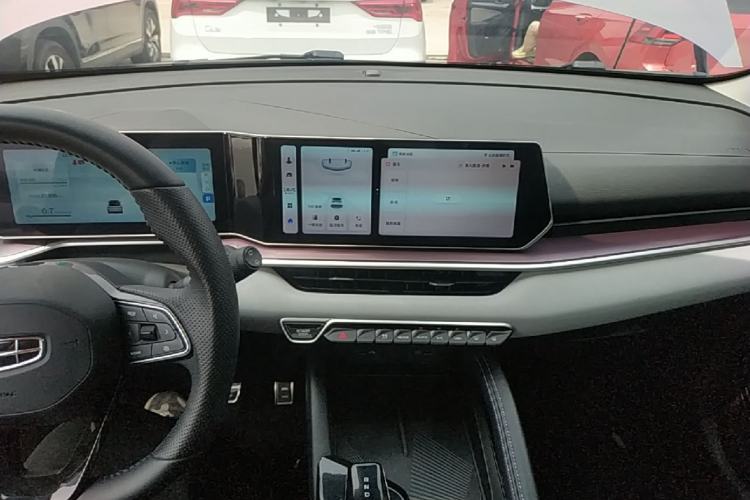 Used Geely Auto Coolray 2022 Bin Yue COOL 1.5TD DCT Battle Edition Center Console