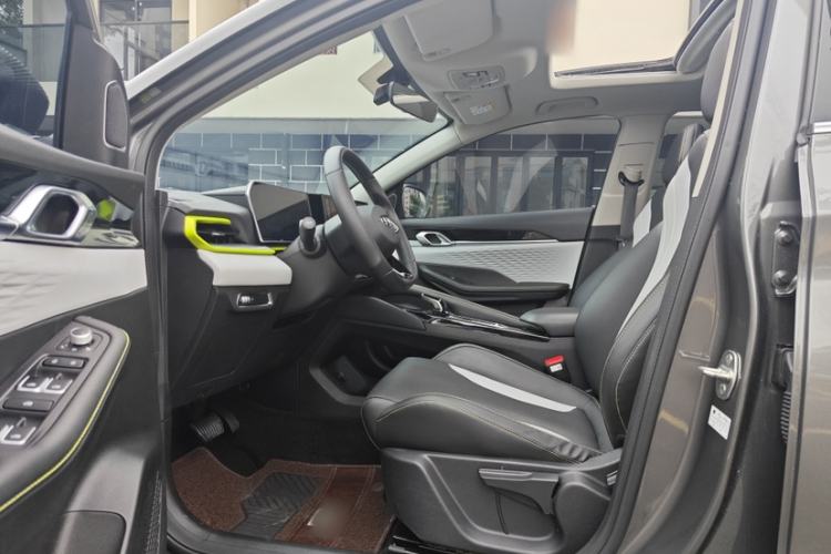 Used Geely Auto Coolray 2022 Bin Yue COOL 1.5TD DCT Hot Engine Edition Exterior 5