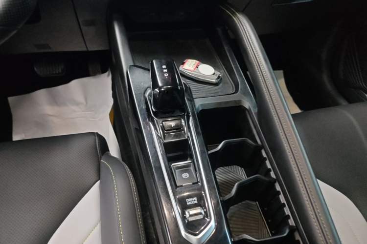 Used Geely Auto Coolray 2022 Bin Yue COOL 1.5TD DCT Hot Engine Edition Gear Lever