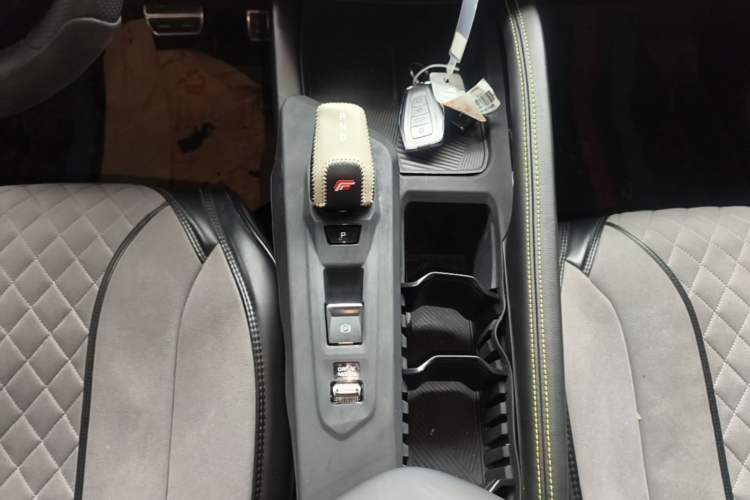 Used Geely Auto Coolray 2022 Bin Yue COOL 1.5TD DCT Battle Edition Gear Lever