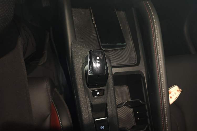 Used Geely Auto Coolray 2022 Bin Yue COOL 1.5TD DCT Hot Engine Edition Gear Lever