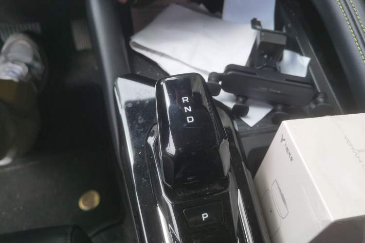 Used Geely Auto Coolray 2022 Bin Yue COOL 1.5TD DCT Ignite Edition Gear Lever