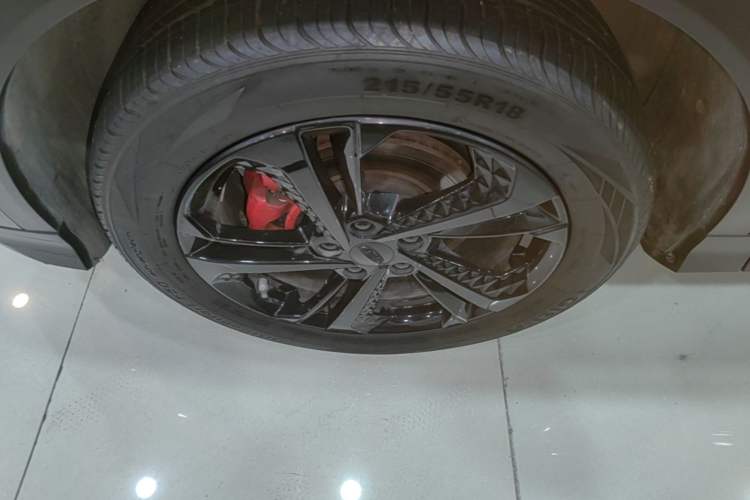 Used Geely Auto Coolray 2022 Bin Yue COOL 1.5TD DCT Ignite Edition Left Front Wheel Hub