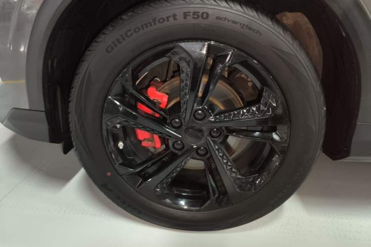 Used Geely Auto Coolray 2022 Bin Yue COOL 1.5TD DCT Ignite Edition Left Front Wheel Hub