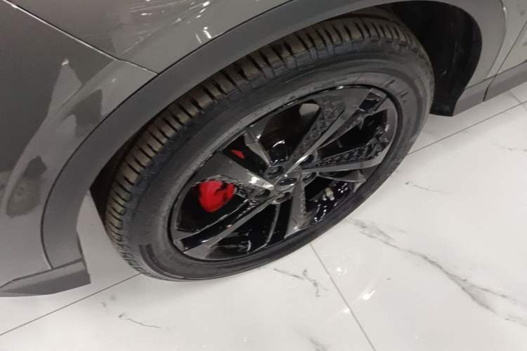 Used Geely Auto Coolray 2022 Bin Yue COOL 1.5TD DCT Hot Engine Edition Left Front Wheel Hub