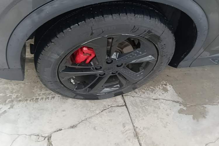 Used Geely Auto Coolray 2022 Bin Yue COOL 1.5TD DCT Hot Engine Edition Left Front Wheel Hub