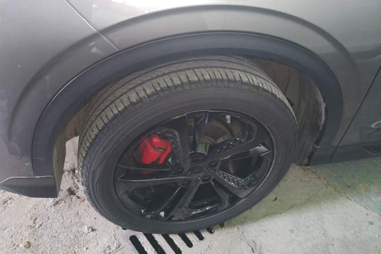 Used Geely Auto Coolray 2022 Bin Yue COOL 1.5TD DCT Hot Engine Edition Left Front Wheel Hub