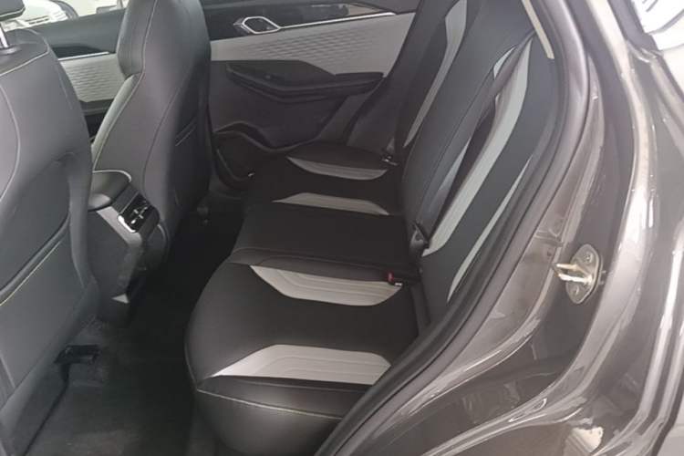 Used Geely Auto Coolray 2022 Bin Yue COOL 1.5TD DCT Hot Engine Edition Left Rear Seat