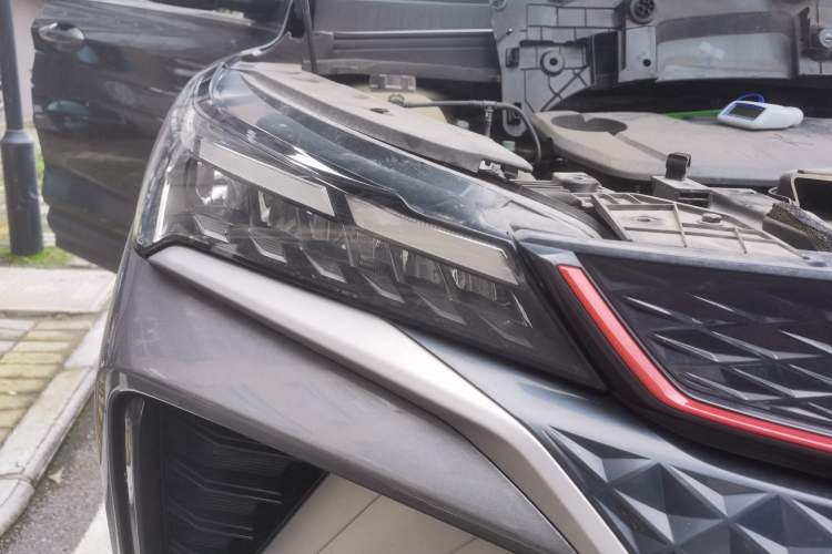 Used Geely Auto Coolray 2022 Bin Yue COOL 1.5TD DCT Ignite Edition Right Front Headlight