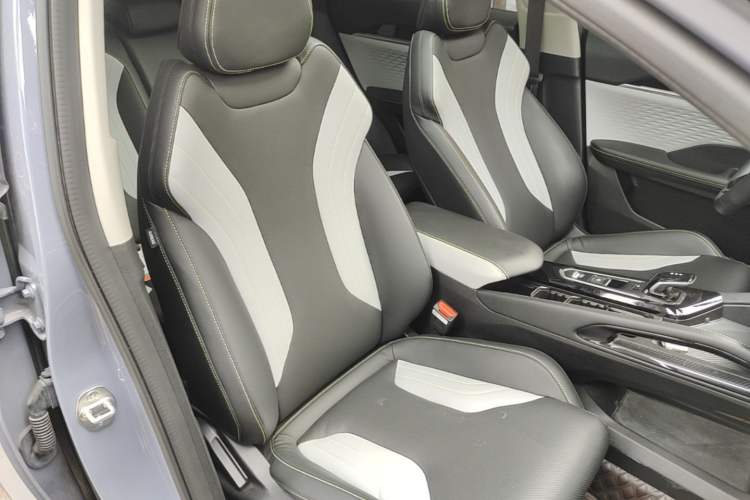 Used Geely Auto Coolray 2022 Bin Yue COOL 1.5TD DCT Ignite Edition Right Front Seat