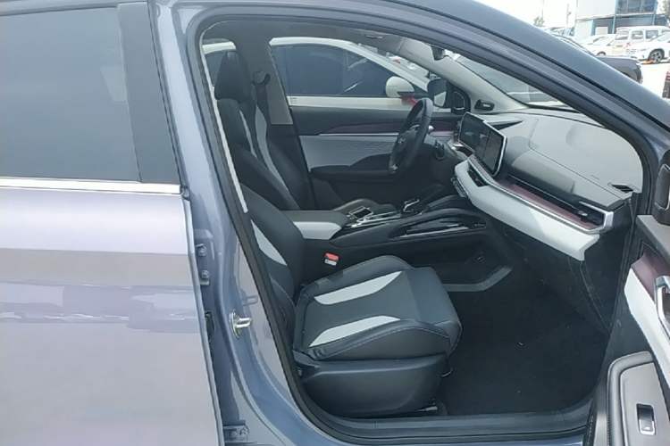 Used Geely Auto Coolray 2022 Bin Yue COOL 1.5TD DCT Battle Edition Right Front Seat