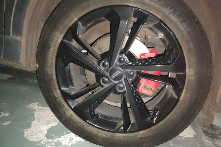 Used Geely Auto Coolray 2022 Bin Yue COOL 1.5TD DCT Ignite Edition Right Front Wheel Hub