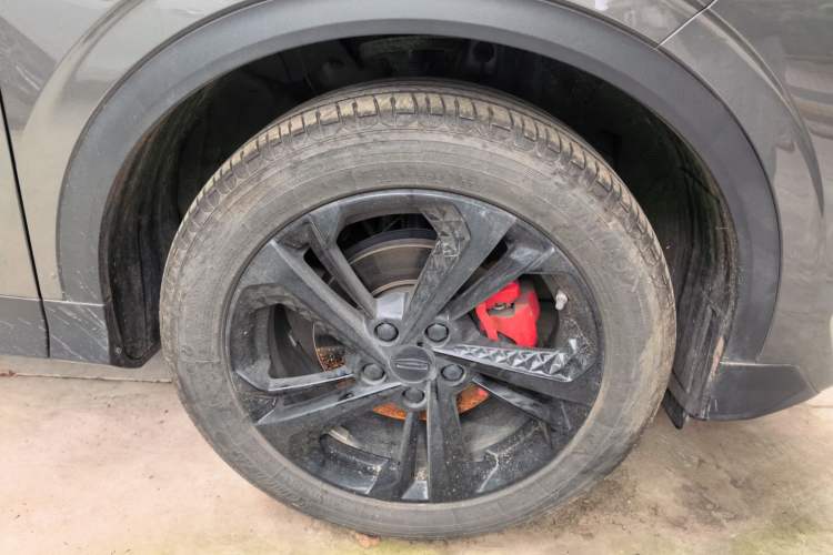 Used Geely Auto Coolray 2022 Bin Yue COOL 1.5TD DCT Ignite Edition Right Front Wheel Hub