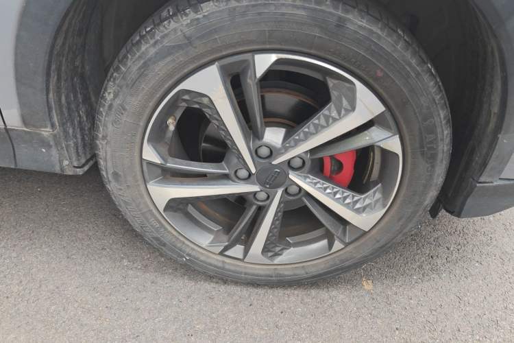 Used Geely Auto Coolray 2022 Bin Yue COOL 1.5TD DCT Ignite Edition Right Front Wheel Hub