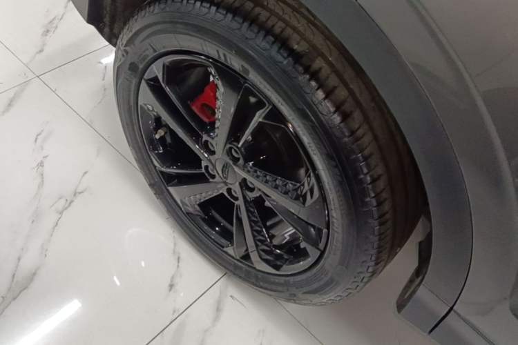 Used Geely Auto Coolray 2022 Bin Yue COOL 1.5TD DCT Hot Engine Edition Right Rear Wheel Hub
