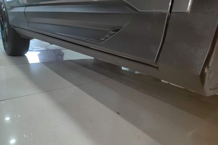 Used Geely Auto Coolray 2022 Bin Yue COOL 1.5TD DCT Ignite Edition Right Side Sill