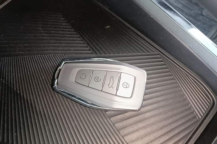 Used Geely Auto Coolray 2022 Bin Yue COOL 1.5TD DCT Hot Engine Edition Vehicle Key