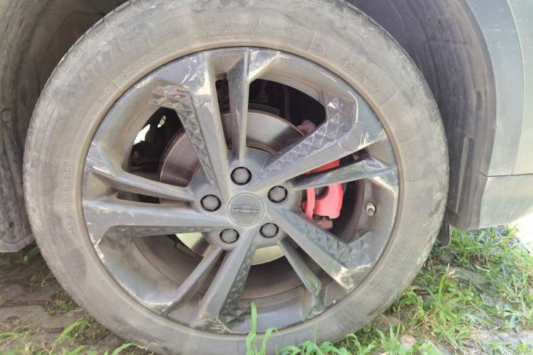 Used Geely Auto Coolray 2022 Bin Yue COOL 1.5TD DCT Ignite Edition Right Front Wheel Hub