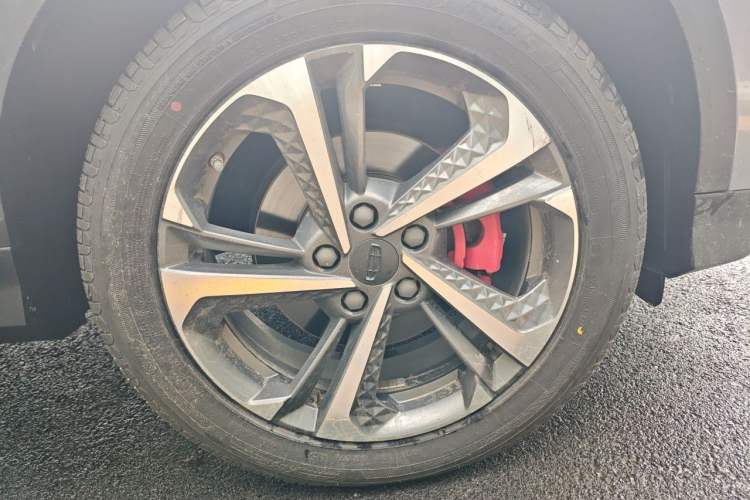 Used Geely Auto Coolray 2022 Bin Yue COOL 1.5TD DCT Ignite Edition Right Front Wheel Hub