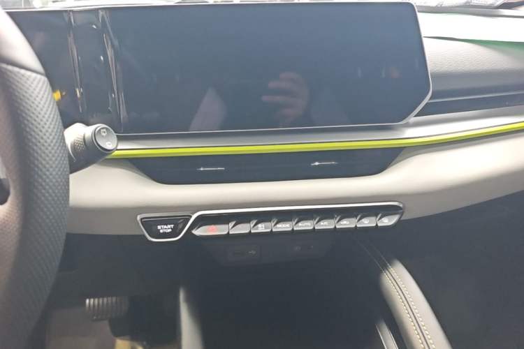 Used Geely Auto Coolray 2022 Bin Yue COOL 1.5TD DCT Ignite Edition Audio And AC Panel