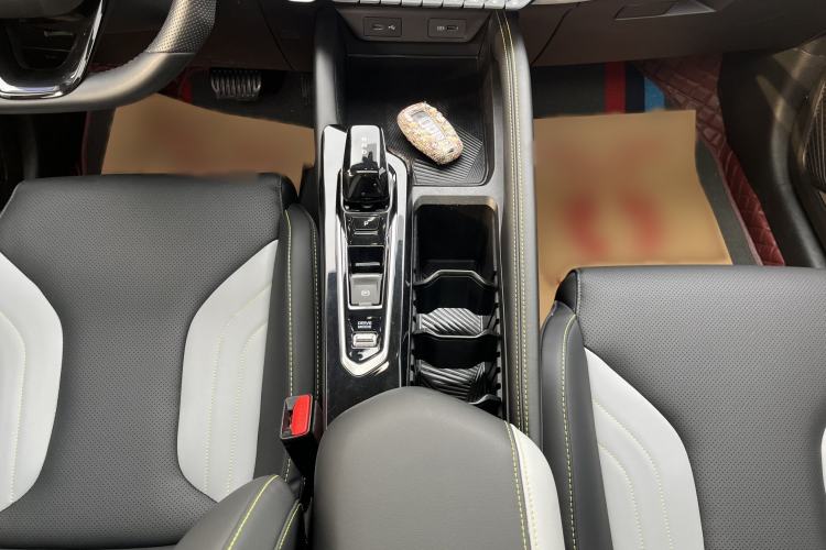 Used Geely Auto Coolray 2022 Bin Yue COOL 1.5TD DCT Hot Engine Edition Interior 4