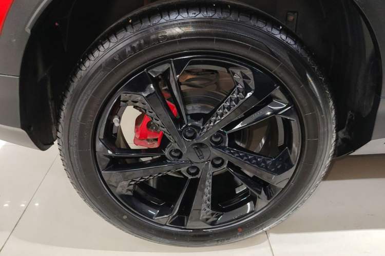 Used Geely Auto Coolray 2022 Bin Yue COOL 1.5TD DCT Hot Engine Edition Exterior 2
