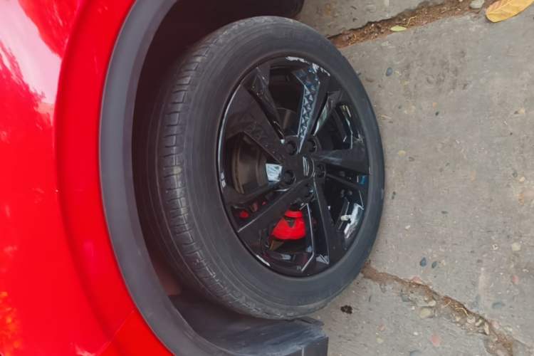Used Geely Auto Coolray 2022 Bin Yue COOL 1.5TD DCT Hot Engine Edition Left Front Wheel Hub
