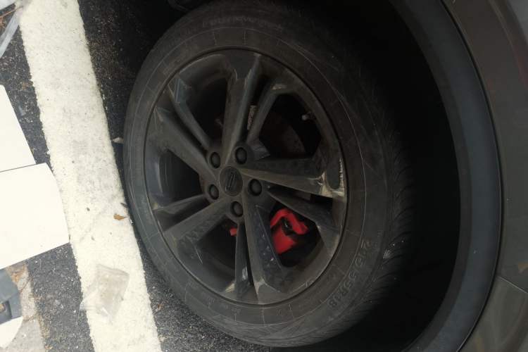 Used Geely Auto Coolray 2022 Bin Yue COOL 1.5TD DCT Hot Engine Edition Right Front Wheel Hub