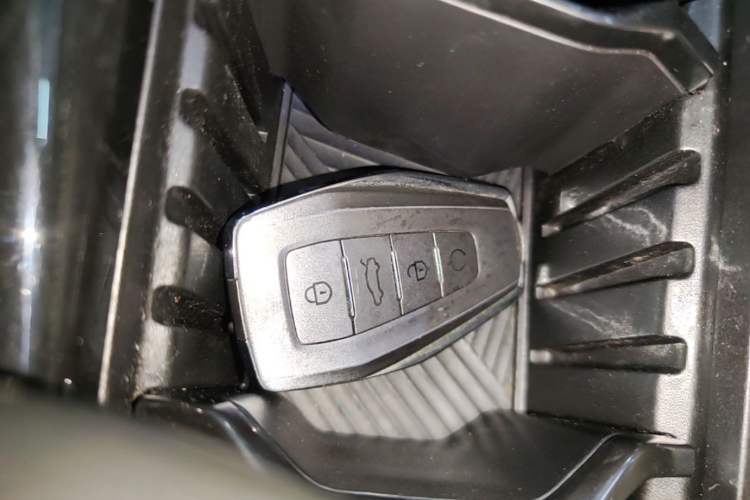 Used Geely Auto Coolray 2022 Bin Yue COOL 1.5TD DCT Hot Engine Edition Vehicle Key