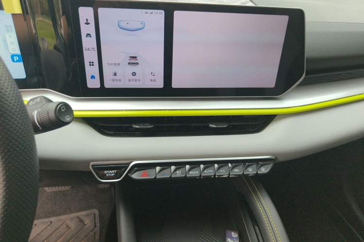Used Geely Auto Coolray 2022 Bin Yue COOL 1.5TD DCT Ignite Edition Audio And AC Panel