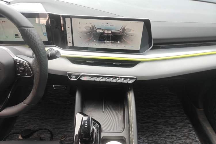 Used Geely Auto Coolray 2022 Bin Yue COOL 1.5TD DCT Battle Edition Audio And AC Panel