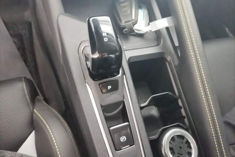 Used Geely Auto Coolray 2022 Bin Yue COOL 1.5TD DCT Ignite Edition Gear Lever