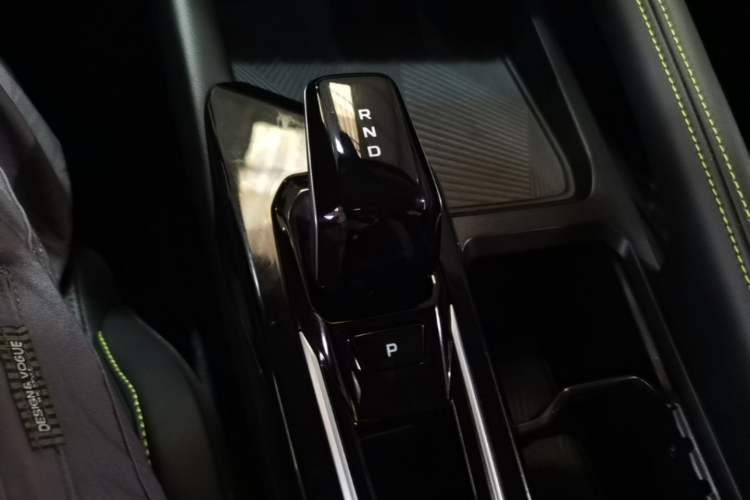 Used Geely Auto Coolray 2022 Bin Yue COOL 1.5TD DCT Hot Engine Edition Gear Lever
