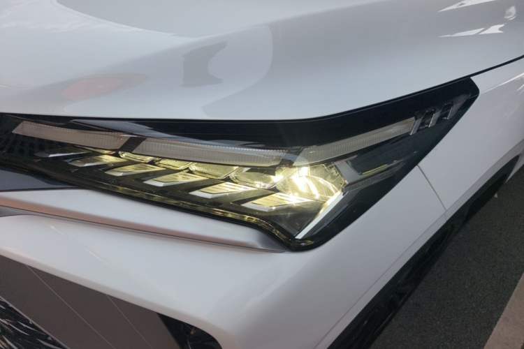 Used Geely Auto Coolray 2022 Bin Yue COOL 1.5TD DCT Ignite Edition Left Front Headlight