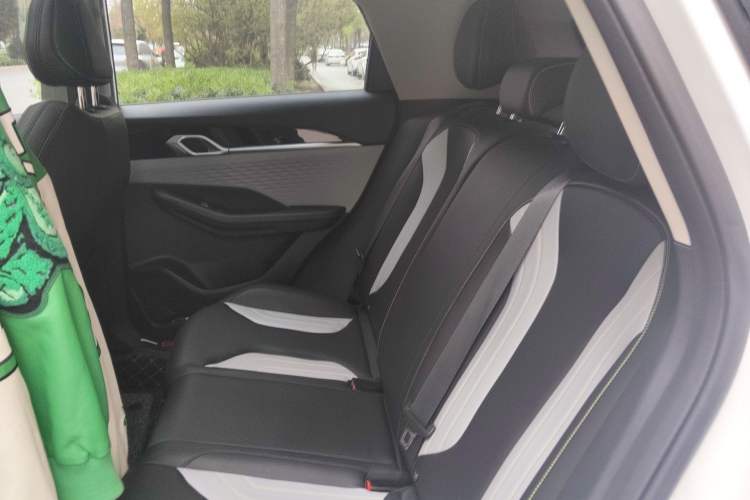 Used Geely Auto Coolray 2022 Bin Yue COOL 1.5TD DCT Hot Engine Edition Left Rear Seat