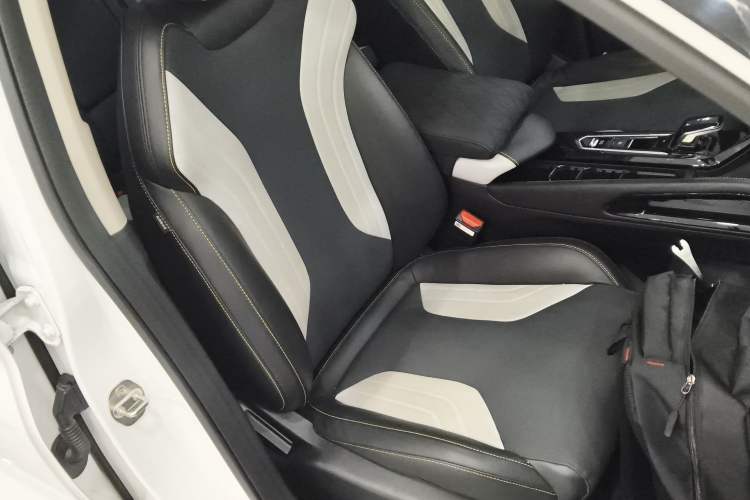 Used Geely Auto Coolray 2022 Bin Yue COOL 1.5TD DCT Battle Edition Right Front Seat