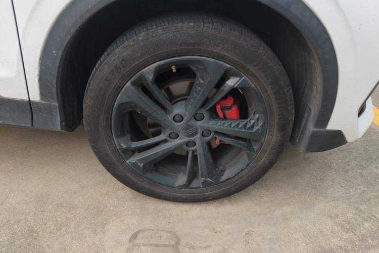 Used Geely Auto Coolray 2022 Bin Yue COOL 1.5TD DCT Ignite Edition Right Front Wheel Hub