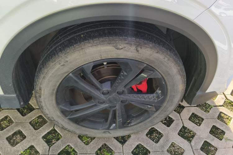 Used Geely Auto Coolray 2022 Bin Yue COOL 1.5TD DCT Hot Engine Edition Right Front Wheel Hub