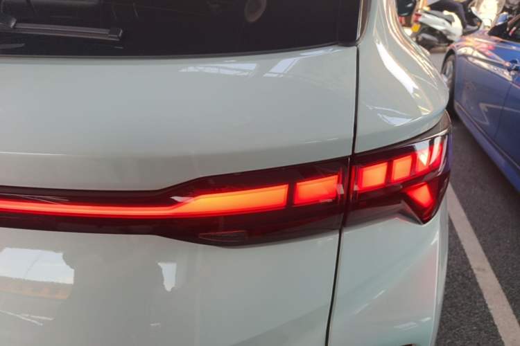 Used Geely Auto Coolray 2022 Bin Yue COOL 1.5TD DCT Ignite Edition Right Rear Taillight