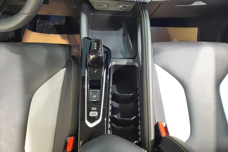 Used Geely Auto Coolray 2023 Bin Yue COOL 1.5TD DCT Champion Edition Gear Lever