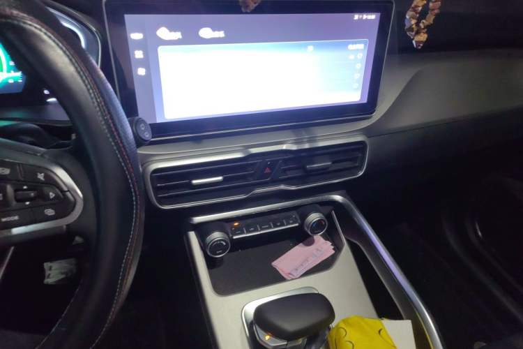 Used Geely Auto Coolray 2023 1.5T DCT Diamond Edition Audio And AC Panel