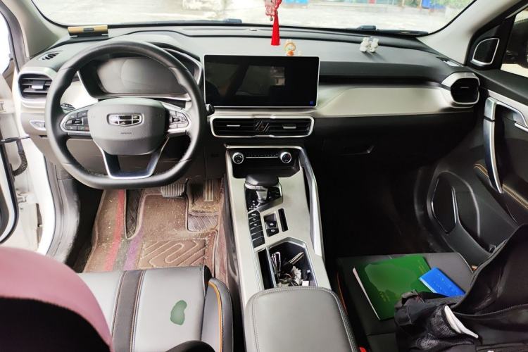 Used Geely Auto Coolray 2023 1.5T DCT Diamond Edition Center Console