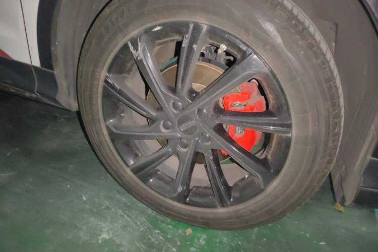 Used Geely Auto Coolray 2023 1.5T DCT Diamond Edition Right Front Wheel Hub