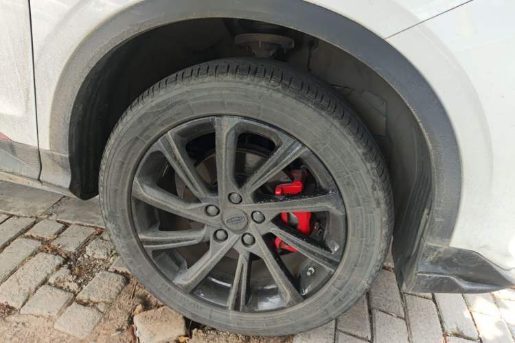 Used Geely Auto Coolray 2023 1.5T DCT Diamond Edition Right Front Wheel Hub